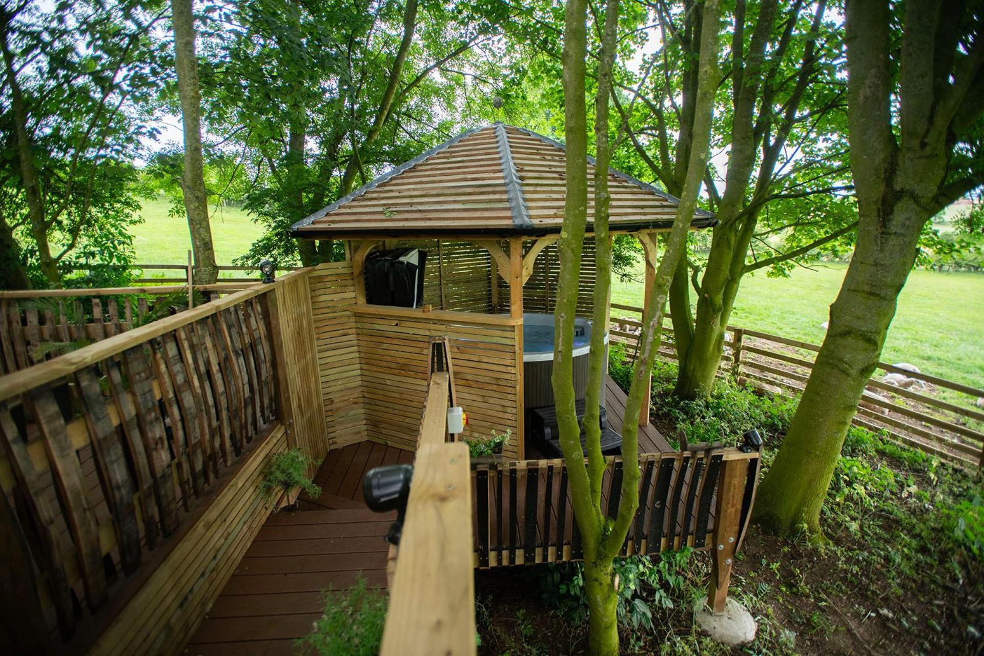 Burtree Country House, Tipi'S, Treehouse & Lodge & House Rooms With Hot Tubs In A Private Garden Thirsk Exterior foto
