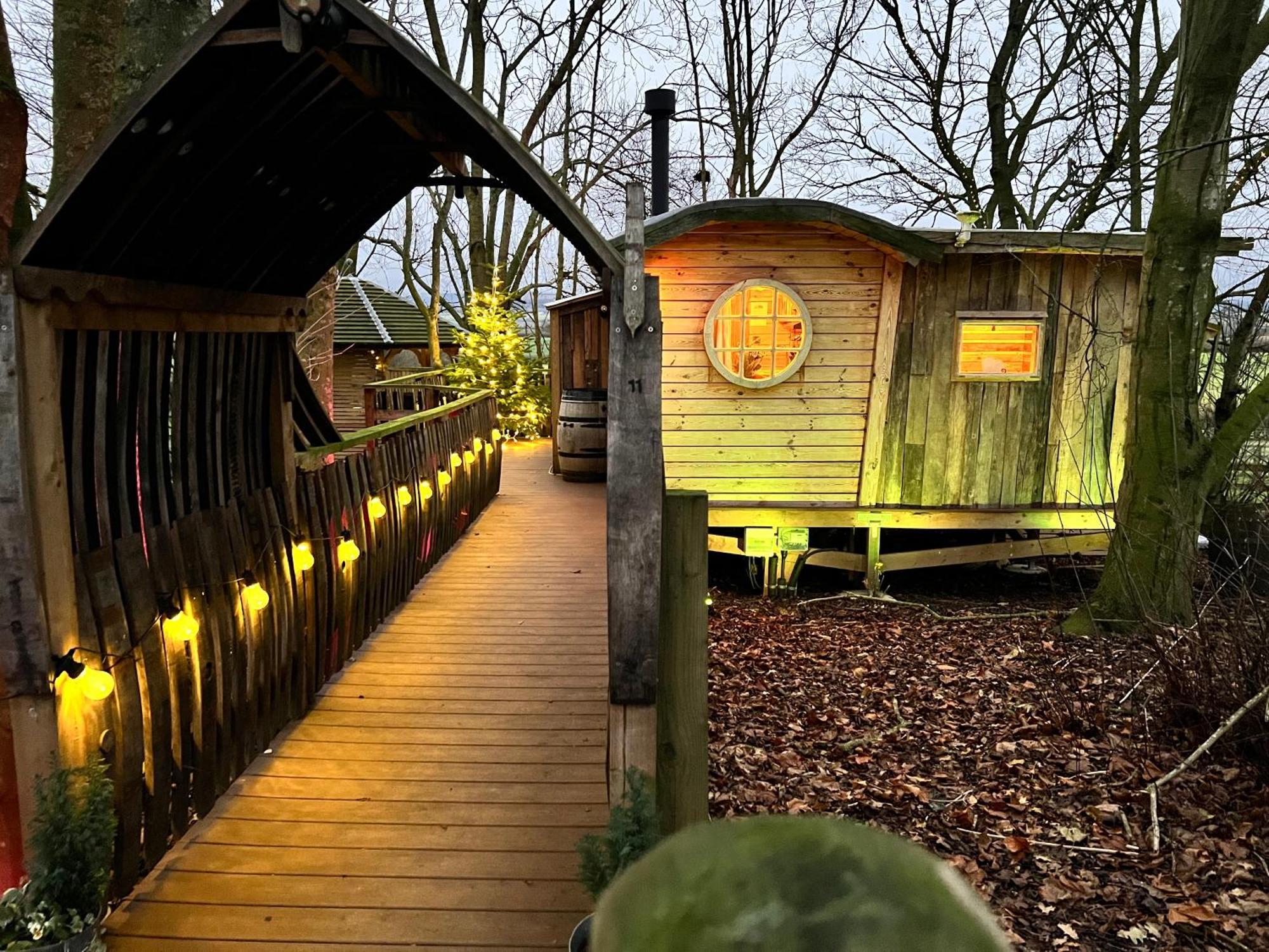 Burtree Country House, Tipi'S, Treehouse & Lodge & House Rooms With Hot Tubs In A Private Garden Thirsk Exterior foto