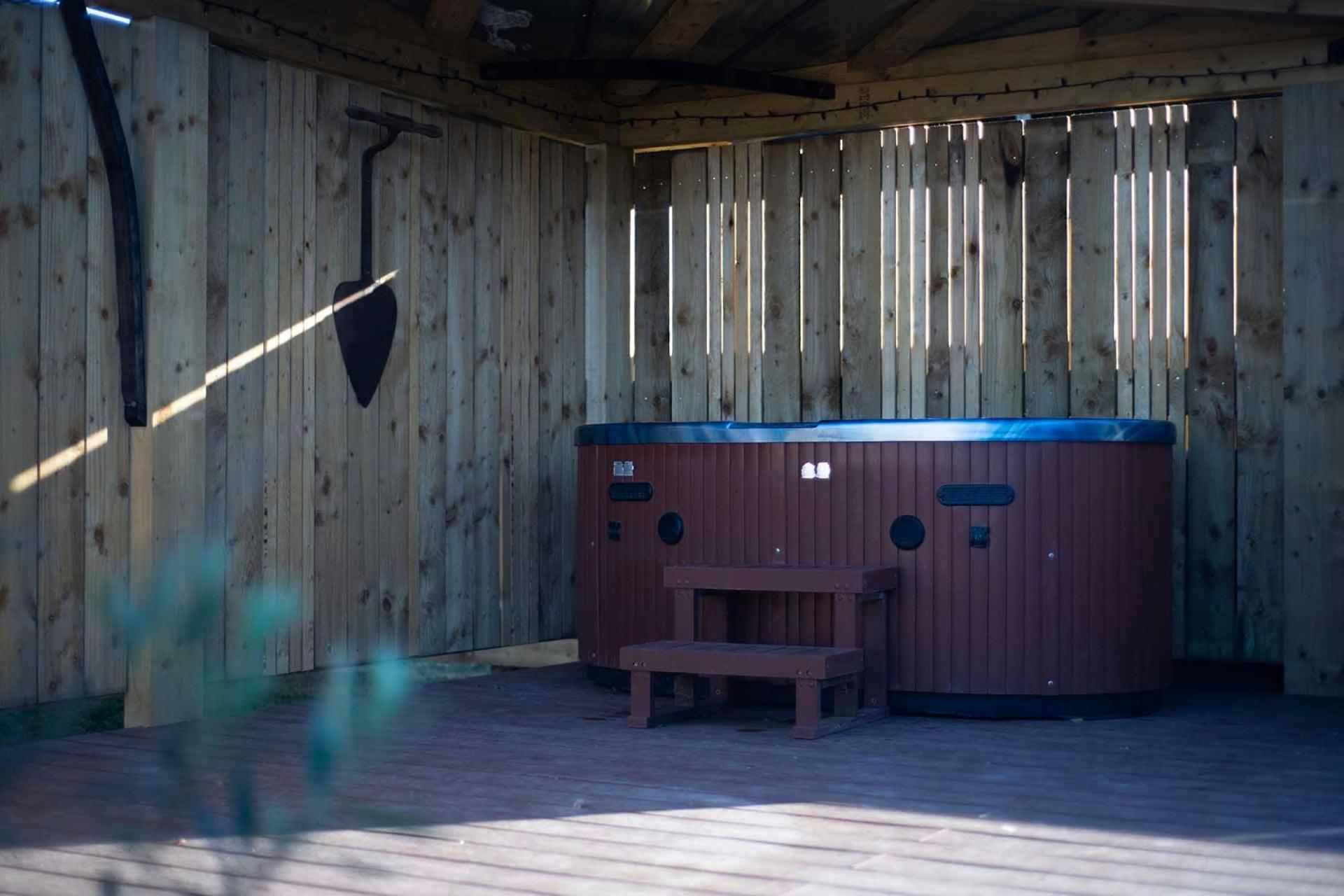 Burtree Country House, Tipi'S, Treehouse & Lodge & House Rooms With Hot Tubs In A Private Garden Thirsk Exterior foto