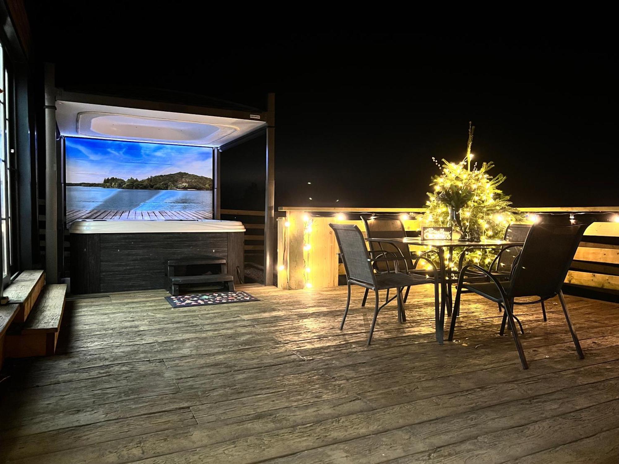 Burtree Country House, Tipi'S, Treehouse & Lodge & House Rooms With Hot Tubs In A Private Garden Thirsk Exterior foto
