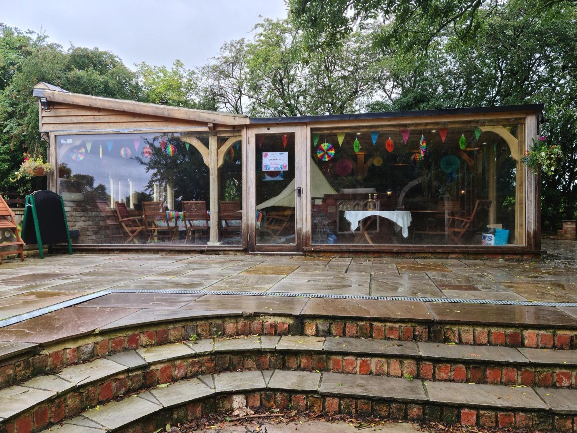 Burtree Country House, Tipi'S, Treehouse & Lodge & House Rooms With Hot Tubs In A Private Garden Thirsk Exterior foto