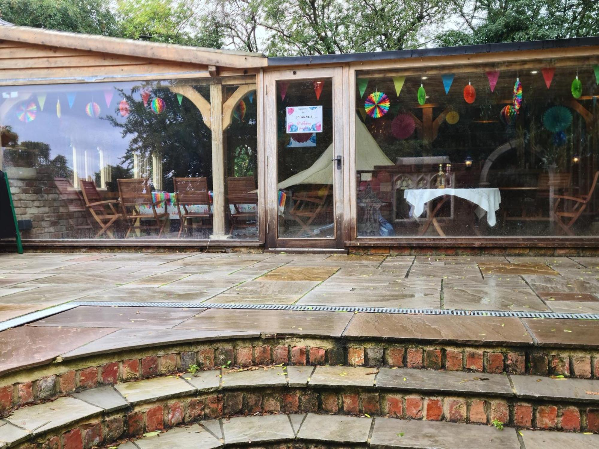 Burtree Country House, Tipi'S, Treehouse & Lodge & House Rooms With Hot Tubs In A Private Garden Thirsk Exterior foto